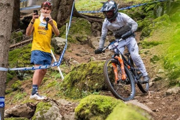 Lo Zetterlund uttagen till landslaget – kör VM i Schweiz!